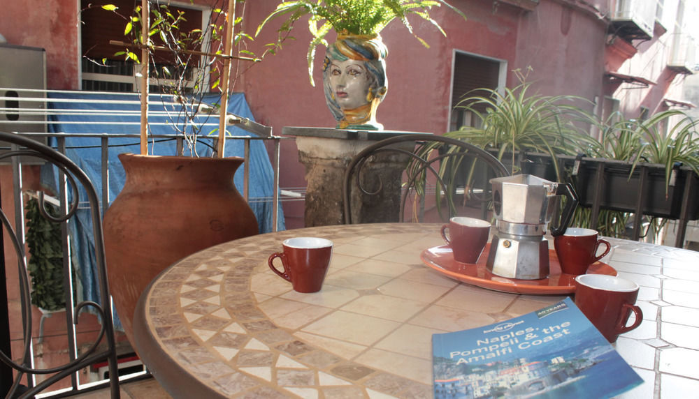 คาซา ลาตินา Bed & Breakfast เนเปิลส์ ภายนอก รูปภาพ