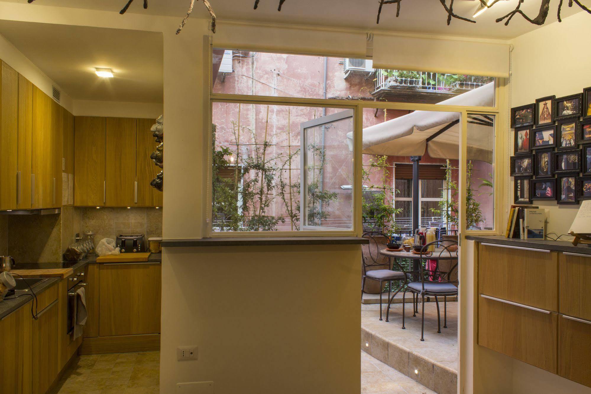 คาซา ลาตินา Bed & Breakfast เนเปิลส์ ภายนอก รูปภาพ