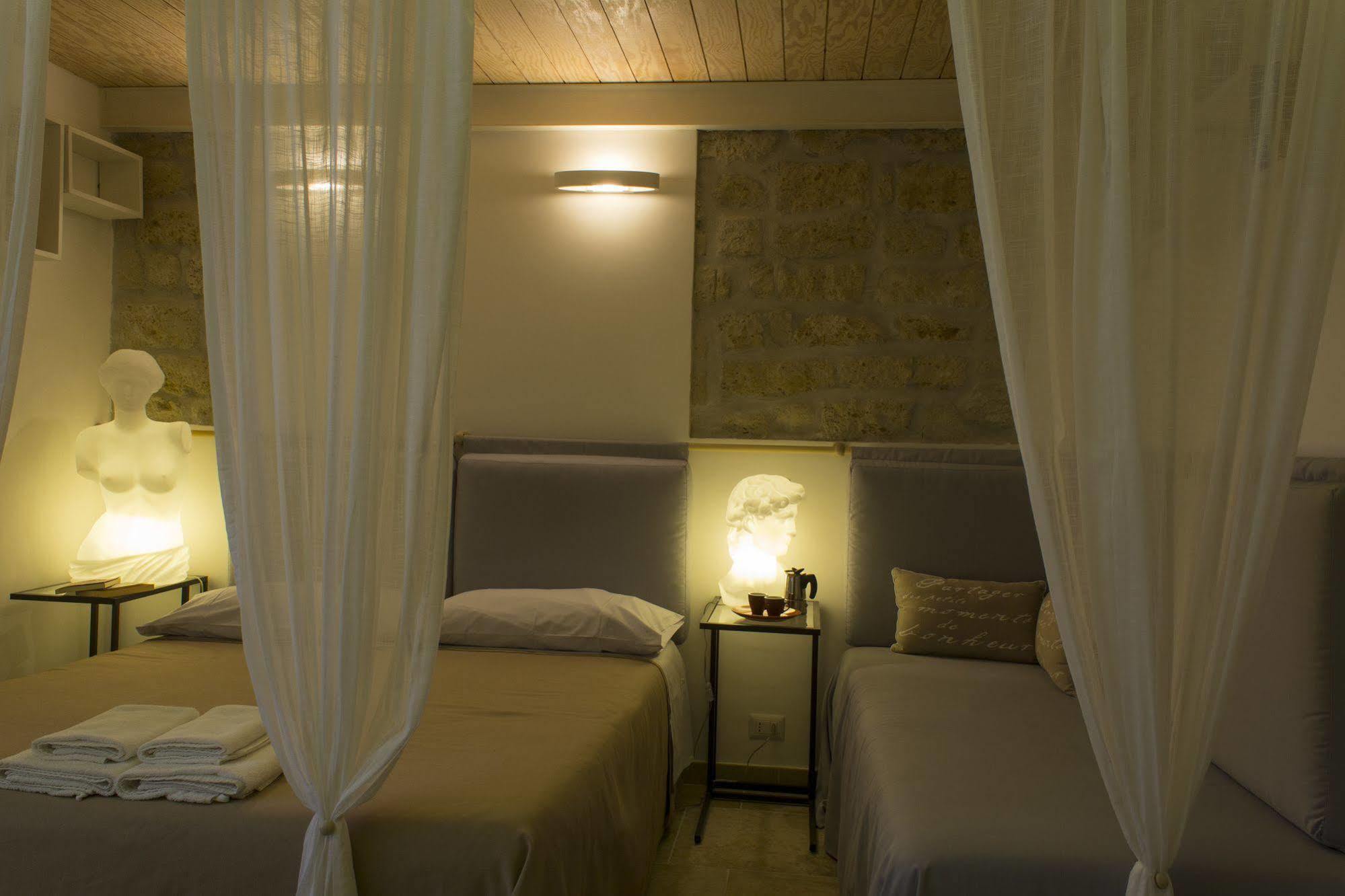 คาซา ลาตินา Bed & Breakfast เนเปิลส์ ภายนอก รูปภาพ