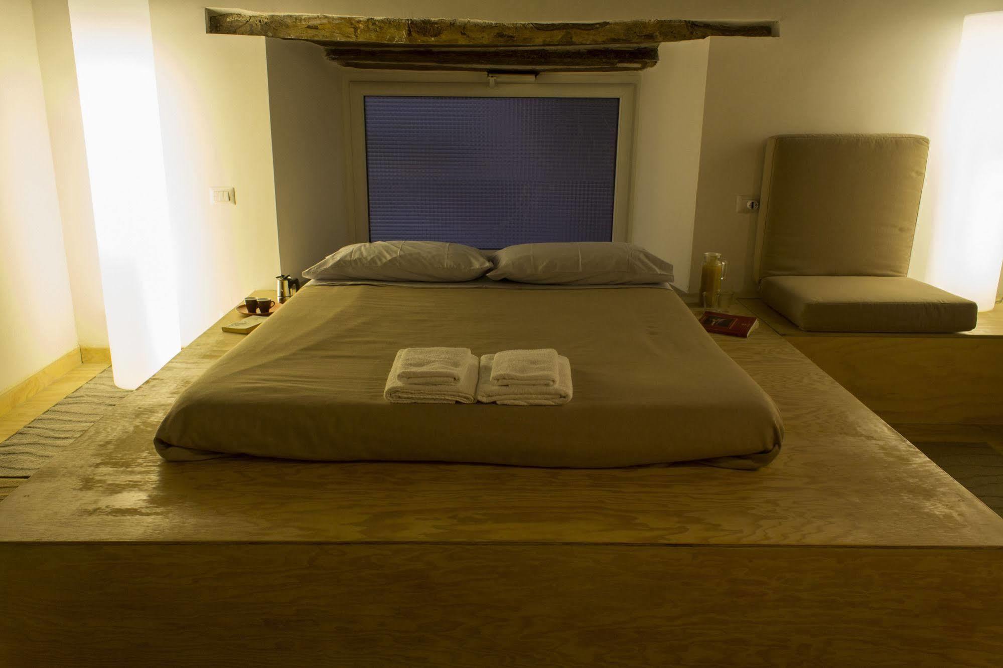 คาซา ลาตินา Bed & Breakfast เนเปิลส์ ภายนอก รูปภาพ
