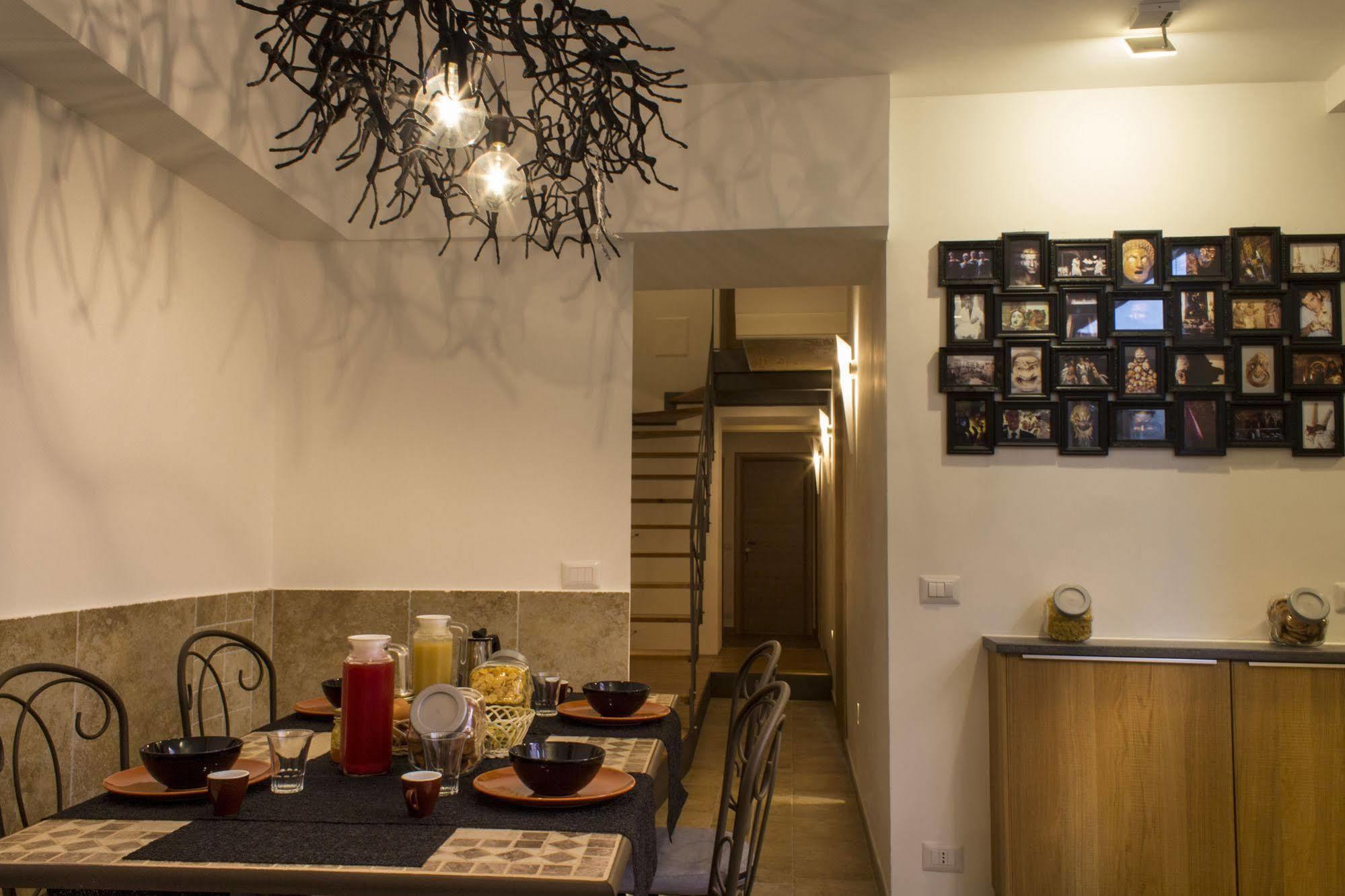 คาซา ลาตินา Bed & Breakfast เนเปิลส์ ภายนอก รูปภาพ